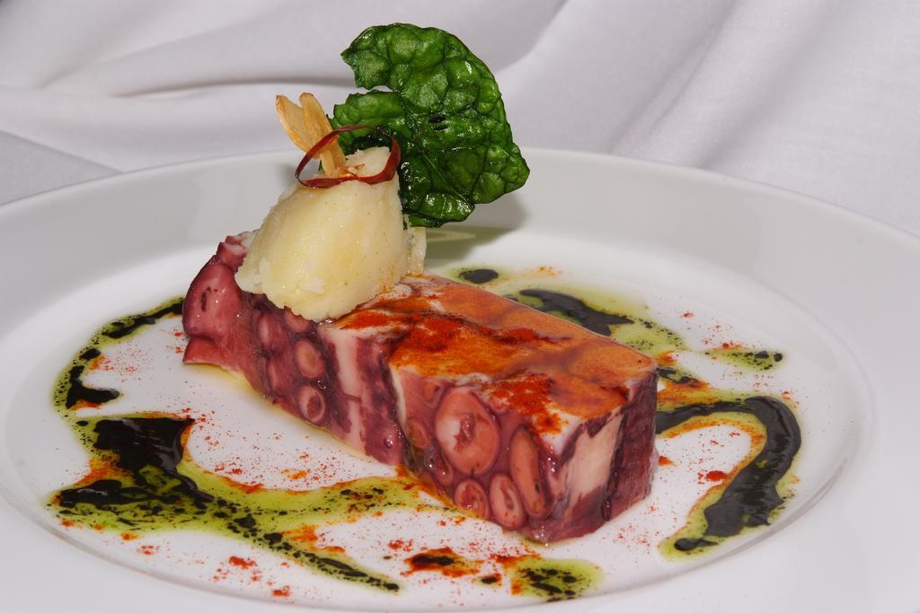 Hotel Restaurante Casa Zanito Olite Dış mekan fotoğraf
